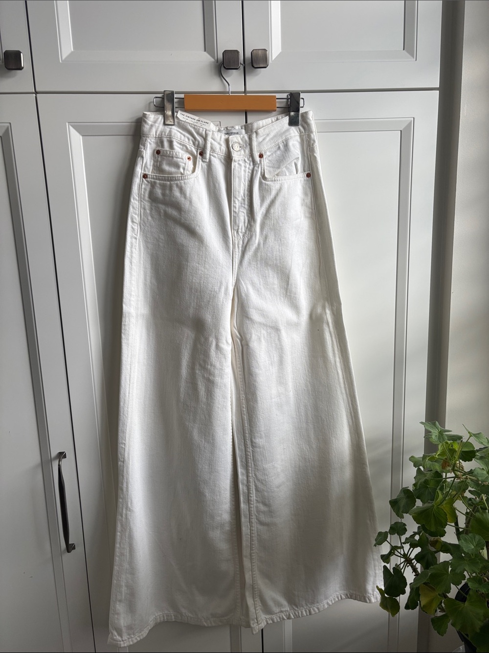 Zara White High-Rise Wide-Leg Jeans